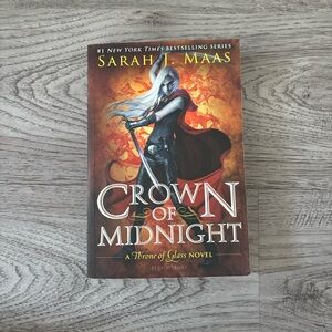 Crown of Midnight by SJM